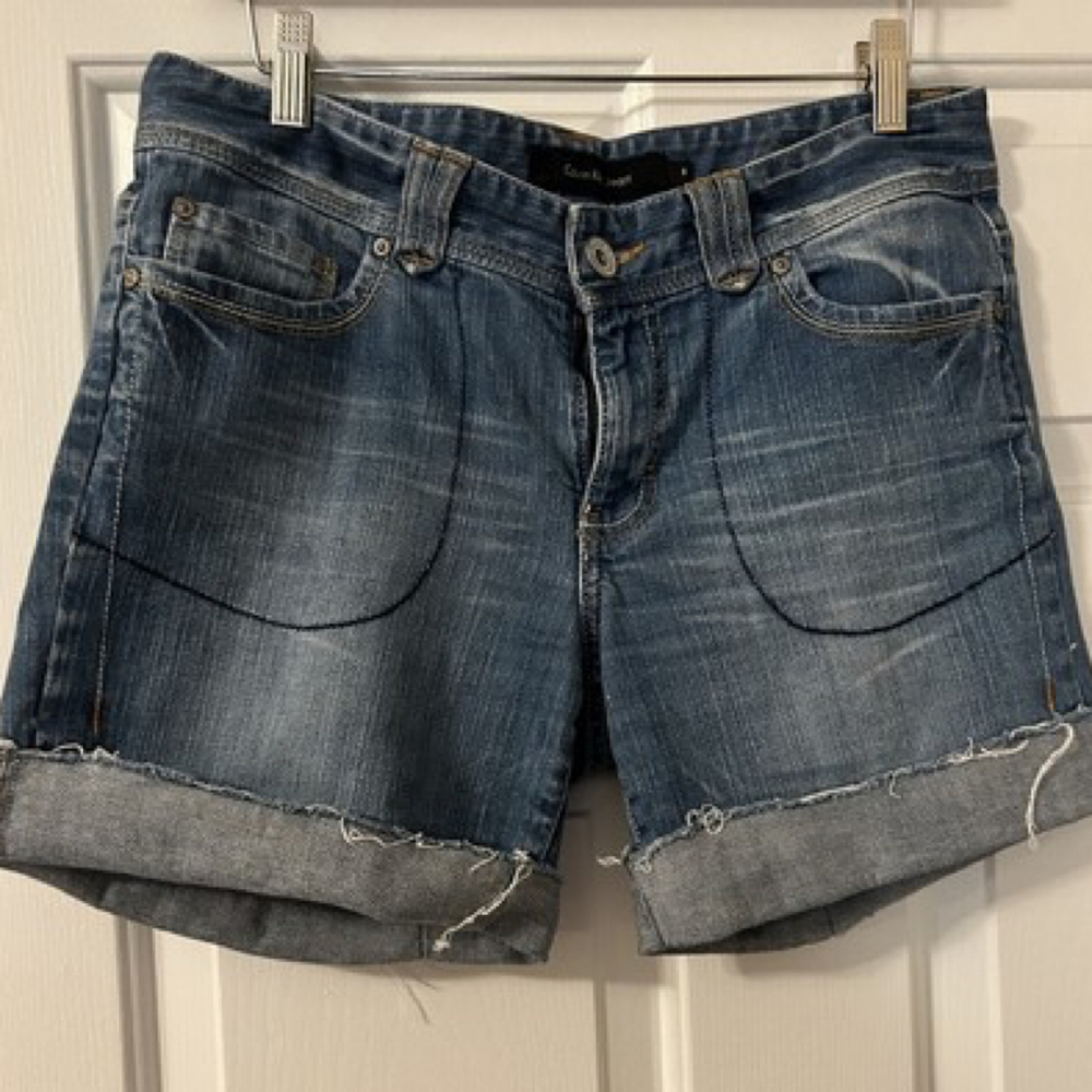 Calvin Klein Jean Shorts Women’s  Size 8